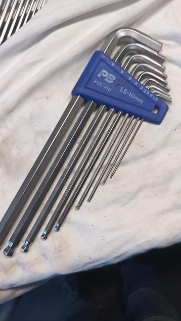 PB inbus-set lang   beschikbaar voor biedingen