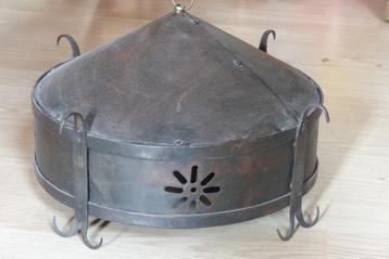 Door smid gemaakte lamp beschikbaar voor biedingen