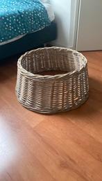 Grote rieten kerstboom ring/mand, Diversen, Kerst, Ophalen of Verzenden, Zo goed als nieuw