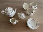 Vintage theeservies 13-delig Petrus Regout, Huis en Inrichting, Keuken | Servies, Gebruikt, Keramiek, Ophalen of Verzenden, Overige stijlen