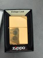Zippo Vintage Look with slashes, Verzamelen, Ophalen, Nieuw, Aansteker