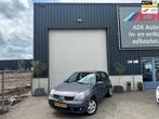 Renault Clio 1.2-16V Campus AIRCO/NIEUWE APK/HAGELSCHADE!, Voorwielaandrijving, Stof, Gebruikt, 4 cilinders