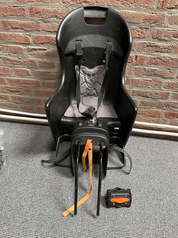 Fijn en stabiel stoeltje tot 22 kg beschikbaar voor biedingen