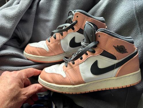 originele nike air jordan 1 mid pink quartz maat 39, Kleding | Dames, Schoenen, Gedragen, Sneakers of Gympen, Roze, Ophalen of Verzenden