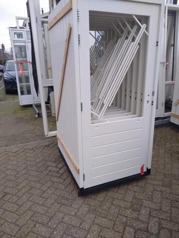 Kozijn met achterdeur  beschikbaar voor biedingen