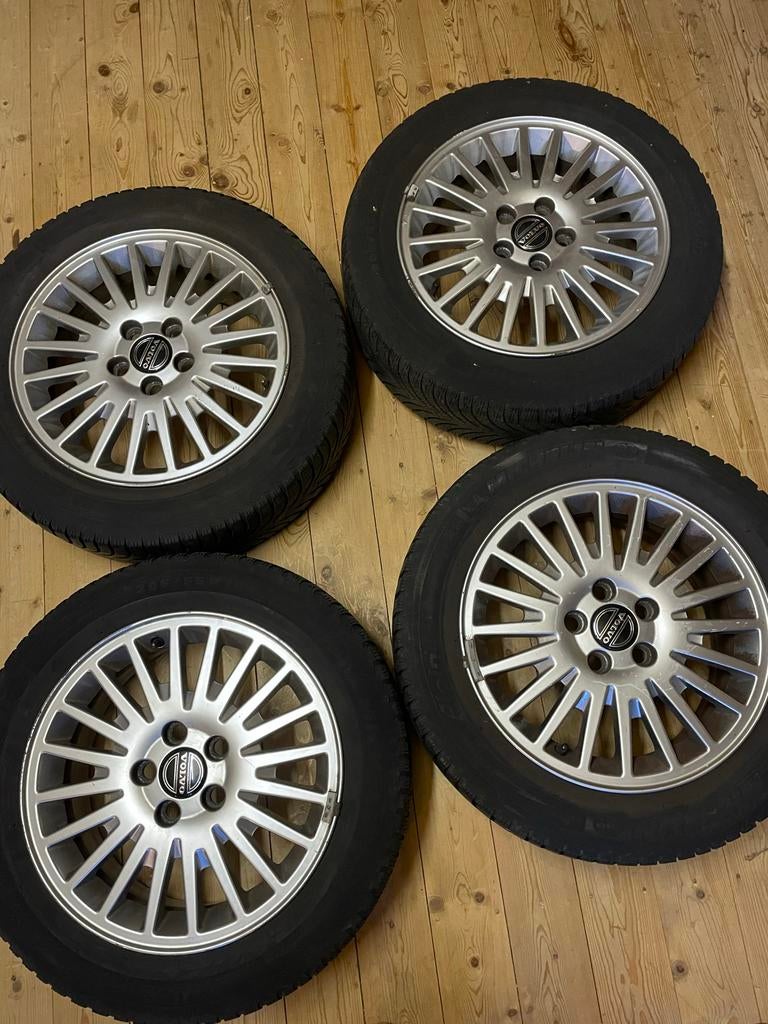Volvo V50 16 inch velgen met winterbanden, Auto-onderdelen, Banden en Velgen, Ophalen, Gebruikt, 16 inch, Banden en Velgen