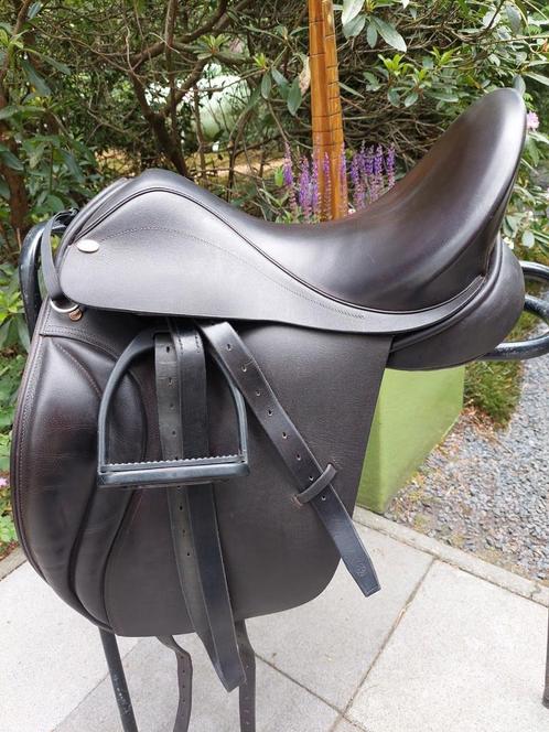 Jeffries dressuurzadel. Zwart BR springzadel. 17,5, Dieren en Toebehoren, Paarden en Pony's | Zadels, Zo goed als nieuw, Dressuur