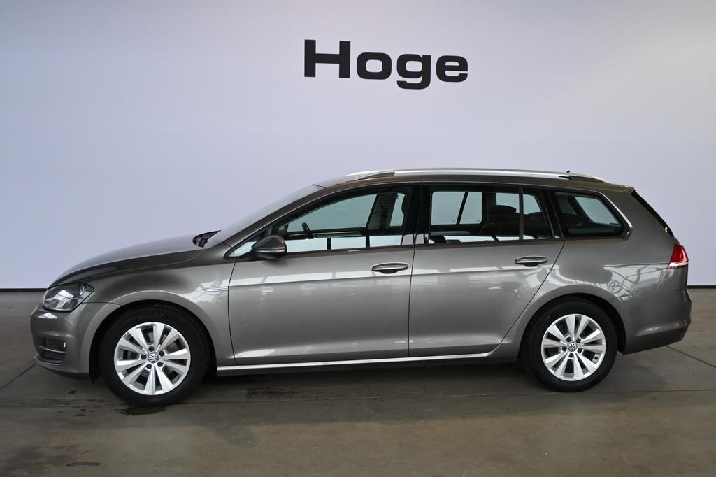 Volkswagen Golf Variant 1.0 TSI Connected Series Automaat Cl, Stof, Gebruikt, Met garantie (alle), 1210 kg