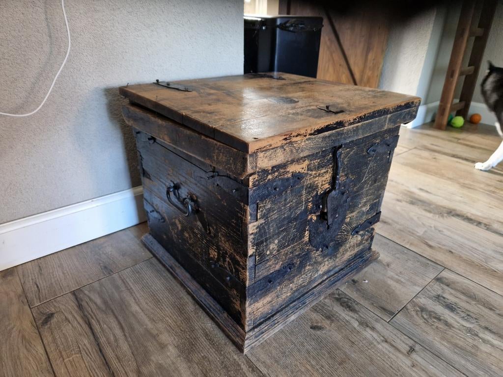 Oude stoere, sobere, brocante, antieke deken kist/ kist, Gebruikt, 50 tot 100 cm, Ophalen of Verzenden, Minder dan 50 cm