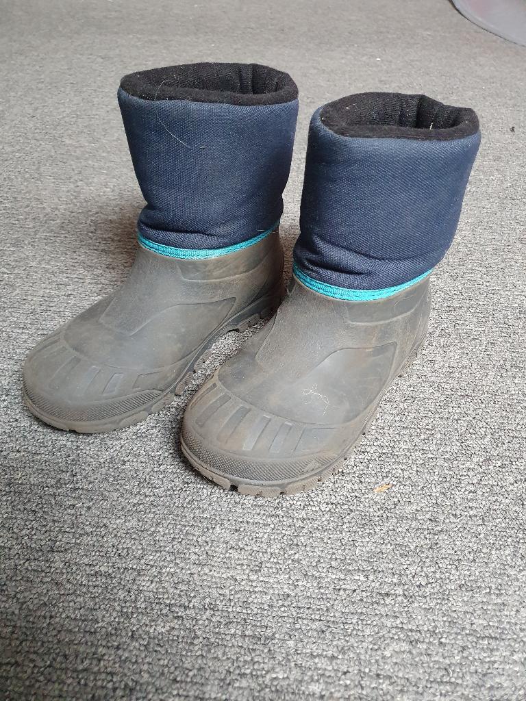 Decathlon kinder laarzen gevoerd blauw mt 30/31 ZGAN, Jongen of Meisje, Decathlon, Ophalen of Verzenden, Laarzen