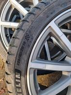 Audi A3 Velgen met goede banden (1 velg beschadigd), Auto-onderdelen, Banden en Velgen, 18 inch, Gebruikt, Banden en Velgen, Ophalen of Verzenden
