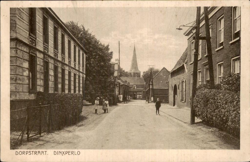 Dinxperlo - Dorpsstraat - Kerkspits, Ophalen of Verzenden, Voor 1920, Gelopen, Gelderland