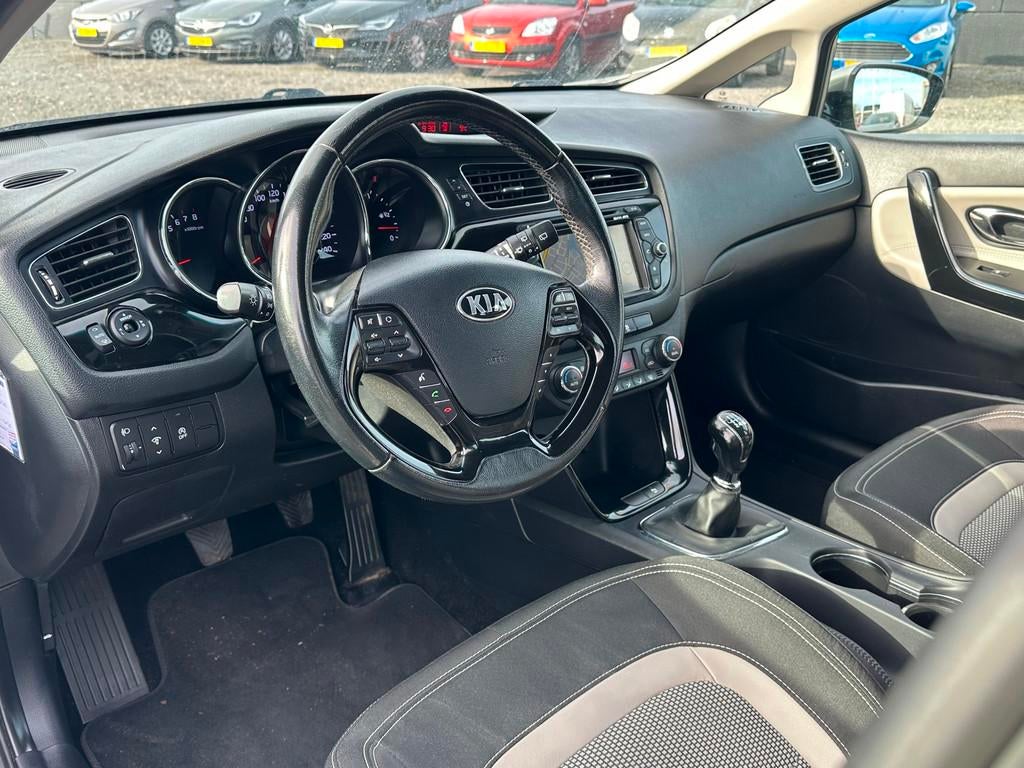 Kia Cee'd Sportswagon 1.6 GDI Plus Pack/NAVI/CAMERA/NW APK, Voorwielaandrijving, Euro 5, 135 pk, Gebruikt