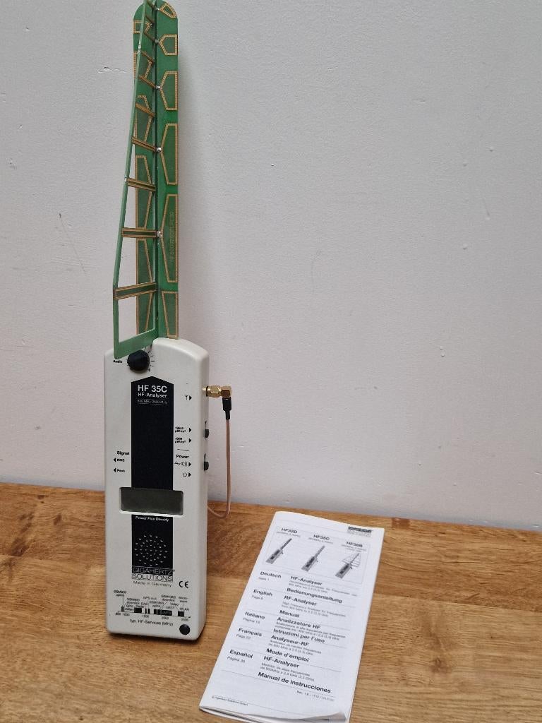 Veldmeter / HF Analyser HF35C, Doe-het-zelf en Verbouw, Meetapparatuur, Ophalen of Verzenden, Zo goed als nieuw, Overige meters