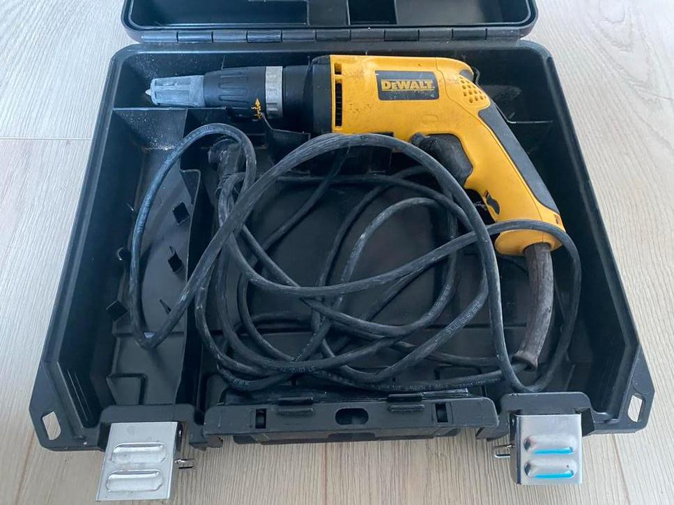 Dewalt gipsschroefmachine DW275K-QS, Variabele snelheid, Ophalen of Verzenden, 400 tot 600 watt, Zo goed als nieuw