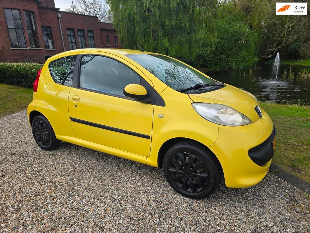Peugeot 107 1.0-12V XR *apk:10-2026*, Voorwielaandrijving, Airbags, Gebruikt, Overige kleuren