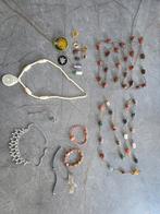 Byoux sieraden set: kettingen, armbanden, hangers, ringen, Overige materialen, Gebruikt, Met edelsteen, Overige kleuren