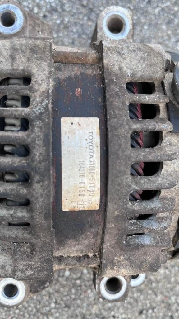 Dynamo Toyota Land Cruiser 200, Ophalen, Gebruikt, Toyota