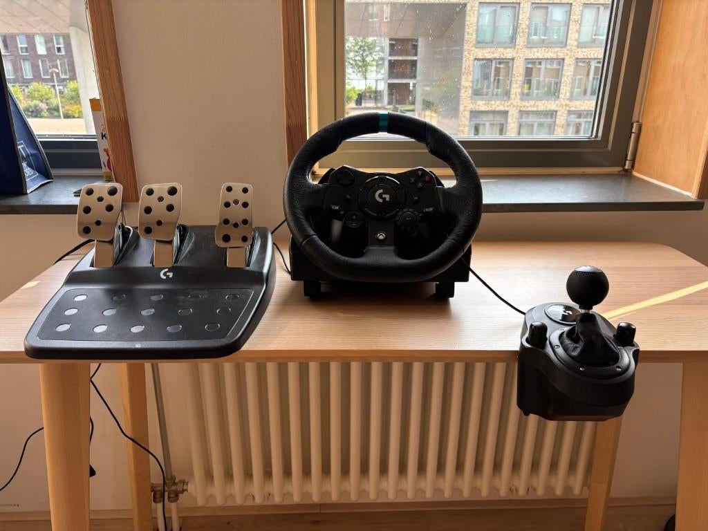 Logitech G923 TrueForce Racing Wheel and Pedals set, Spelcomputers en Games, Spelcomputers | Overige Accessoires, Xbox, Force feedback