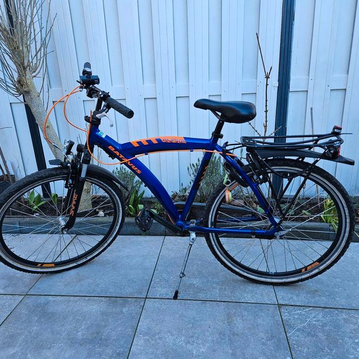 Batavus jongensfiets - Blauw/Oranje - 26 inch, Fietsen en Brommers, Fietsen | Jongens, Gebruikt, 26 inch of meer, Handrem, Versnellingen