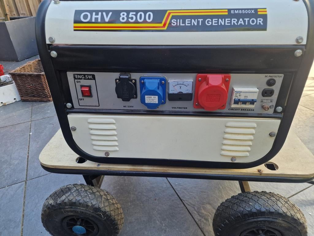 Benzine generator OHV 8500 Silent Generator op kar, Ophalen, Benzine, Zo goed als nieuw, Geluidgedempt