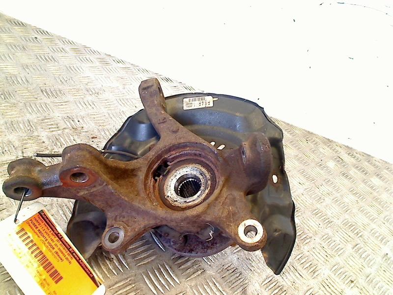 Fusee Rechts Voor Toyota Verso S 2011 20652110608, Gebruikt, Kundenbetreuung@toyota.de, Toyota-Allee 2, Köln 50858, , Duitsland