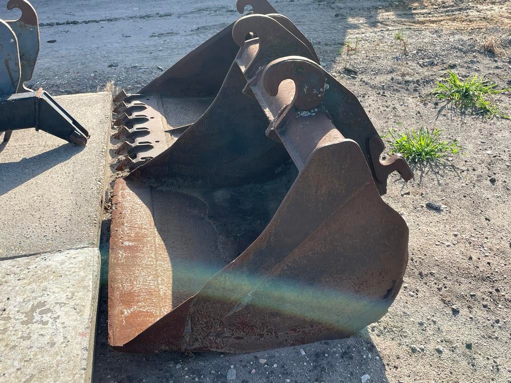 Diverse bakken CW30 CW05, Zakelijke goederen, Machines en Bouw | Kranen en Graafmachines, Graafmachine, Ophalen