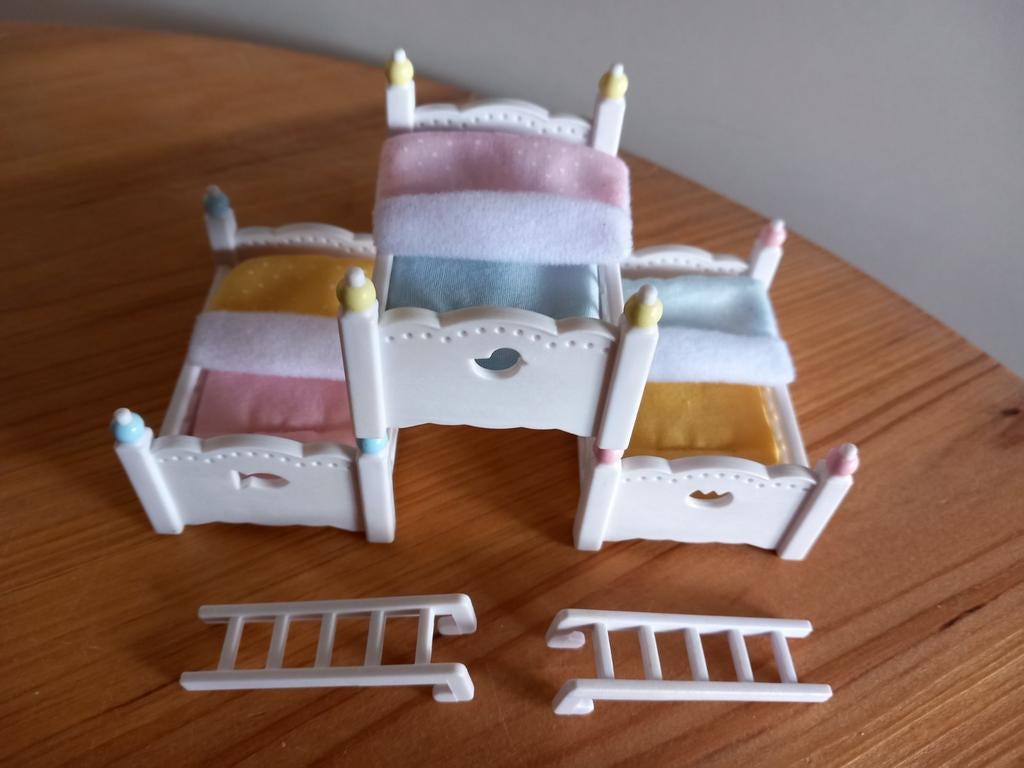 Sylvanian families drieling bedjes/babybedjes/stapelbed, Ophalen of Verzenden, Zo goed als nieuw