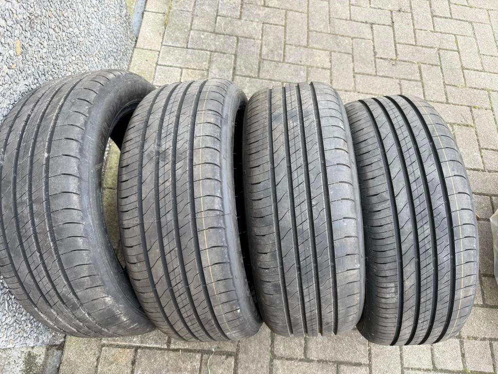 4x Goodyear EfficientGrip 205/50R17 93V XL banden NIEUW, Auto-onderdelen, Banden en Velgen, 17 inch, Band(en), Zomerbanden, 205 mm
