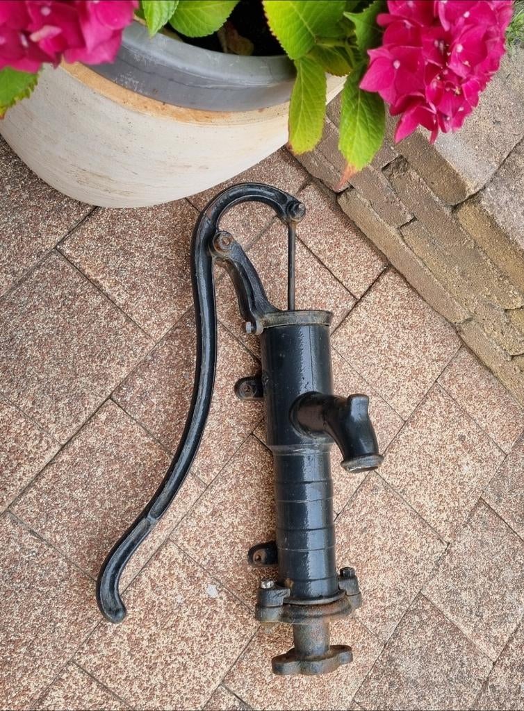 Antieke handwaterpomp - gietijzer, Tuin en Terras, Ophalen, Gebruikt, Handmatig, Overige typen
