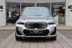 BMW iX1 eDrive20 High Executive M Sport / Panoramadak / Trek, Zwart, 1865 kg, Leder, Nieuw