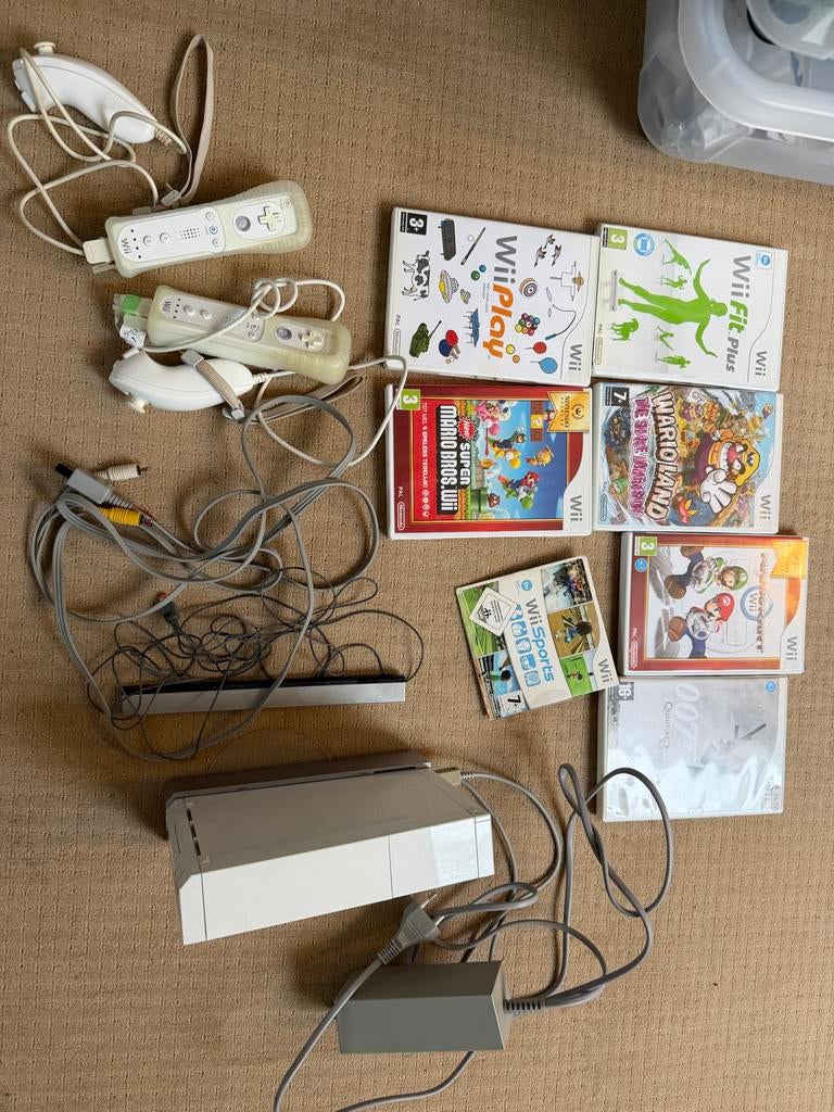 Wii console met 2 controllers en 7 spellen, Spelcomputers en Games, Spelcomputers | Nintendo Wii, Ophalen, Gebruikt, Met 2 controllers