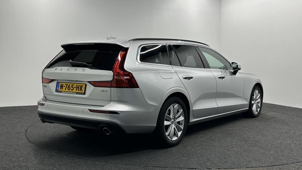 Volvo V60 2.0 B3 Momentum Business ECC NAVI CAMERA CARPLAY L, Auto's, Stof, 4 cilinders, Adaptive Cruise Control, Origineel Nederlands