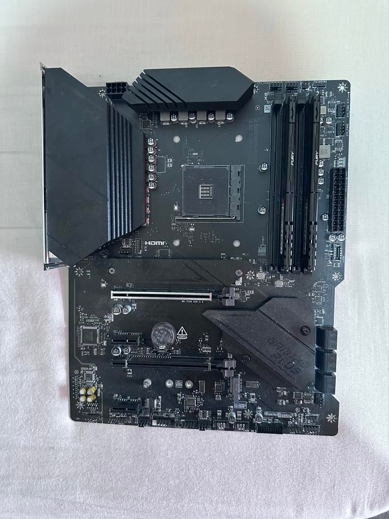 MSI MPG B550 Gaming Plus + Kingsfon Fury Beast 32GB RAM, Computers en Software, Moederborden, Ophalen of Verzenden, Zo goed als nieuw