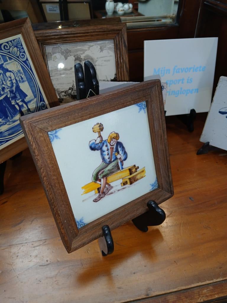 Tegeltje in lijst met ambachtsman - Estafette Harlingen, Ophalen