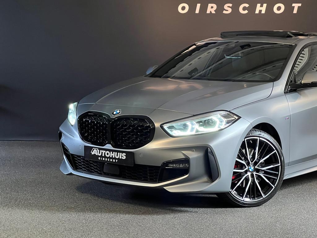 BMW 1-serie 120i High Executive Edition M Pano/ M stoelen/ F, 1998 cc, Gebruikt, Zwart, 4 cilinders