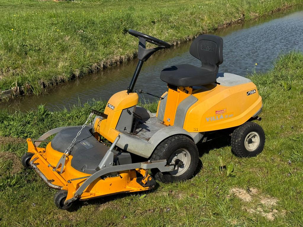 STIGA Villa 12 Hydrostaat zitmaaier frontmaaier, Ophalen, Zo goed als nieuw