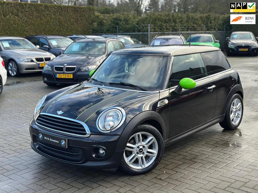 Mini Mini 1.6 One Pepper|Navigatie met Android|Stoelverw.|Ai, Voorwielaandrijving, Stoelverwarming, Stof, 4 cilinders