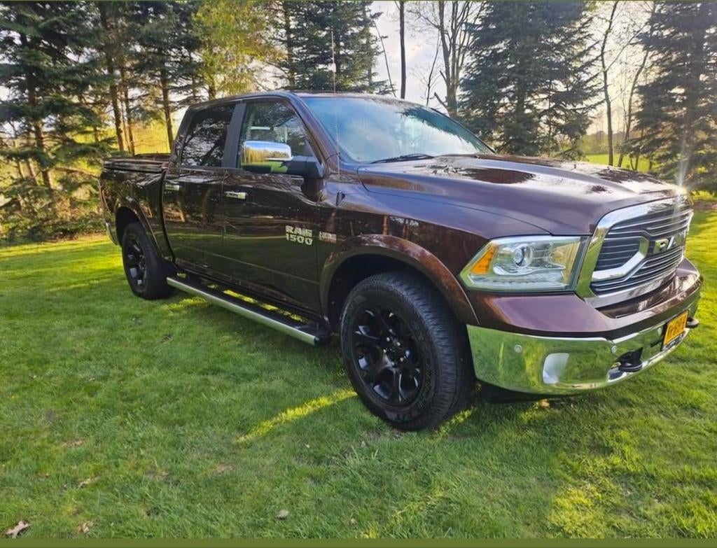 Dodge Ram 1500 5,7 Liter V8 Crew Cap 5'7 Laramie Hemi 400 PK, Auto's, Bedrijf, Te koop