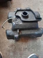 2x benzinetank yamaha aerox, Fietsen en Brommers, Ophalen of Verzenden, Overige typen