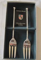 Twee gebaksvorkjes (nieuw in doosje), Antiek en Kunst, Antiek | Bestek, Ophalen of Verzenden