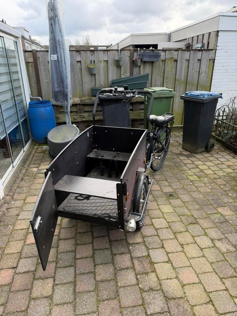 Mooie elektrische Vogue bakfiets, Ophalen, Zo goed als nieuw, 4 kinderen of meer