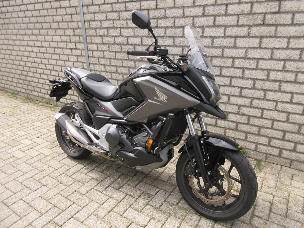 Honda NC750X DCT (bj 2021), Motoren, Bedrijf, Naked bike