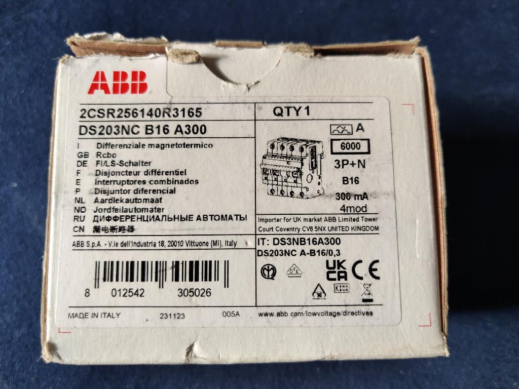 ABB Aardlekautomaat B16 300mA 3p+N DS203NC 2CSR256140R3165, Hobby en Vrije tijd, Elektronica-componenten, Ophalen of Verzenden