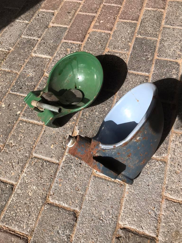 Drinken bakjes, Ophalen, Zo goed als nieuw