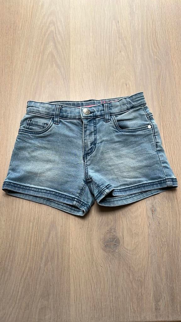 Korte broek Hema 122/128, Ophalen of Verzenden, Zo goed als nieuw, Meisje, Broek