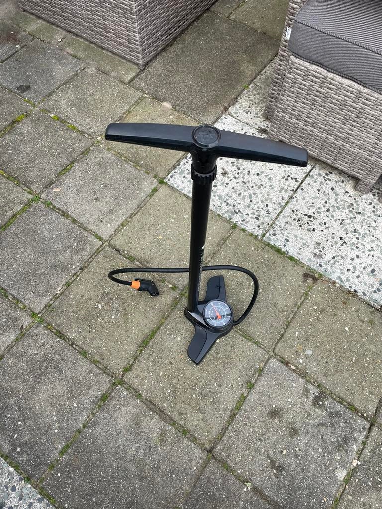 Fiets pomp, Ophalen of Verzenden, Zo goed als nieuw