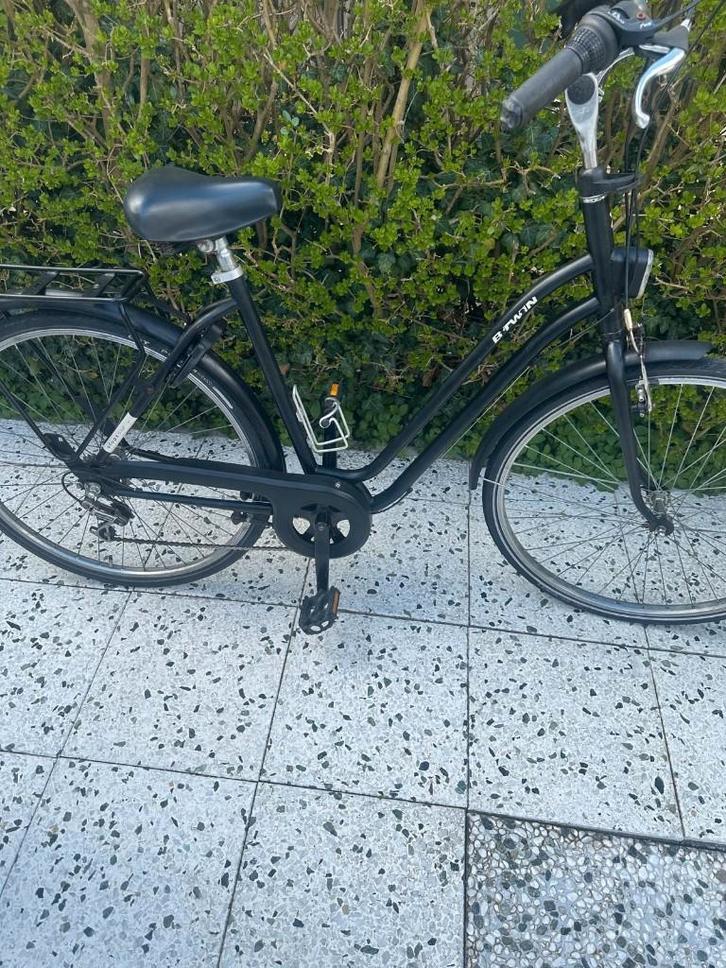 Mooie en goedwerkende BTWIN damesfiets, Fietsen en Brommers, Fietsen | Dames | Damesfietsen, Gebruikt, Overige merken, (Extra) lage instap
