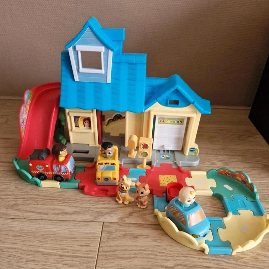 Cocomelon toettoet auto's, Kinderen en Baby's, Ophalen, Zo goed als nieuw