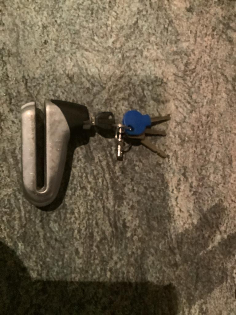 Schijfremslot, Ophalen of Verzenden, Zo goed als nieuw